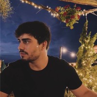 Vítor L.