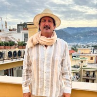 Robert Perrone