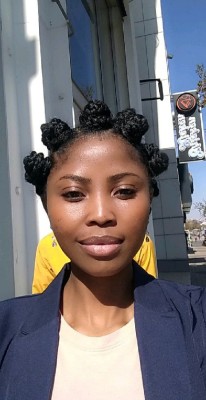 Thandile Nqwakuzayo