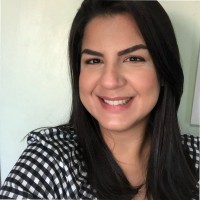 Flávia Lins
