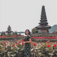 Lola Angelia Adella