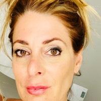 Nathalie April