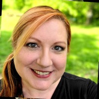 Amanda Armstrong