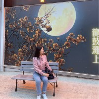 罗（爱氏）云霞