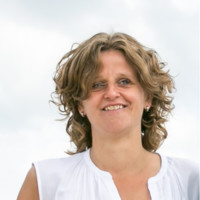 Dorine Clement