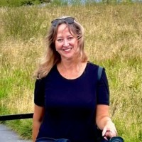 Suzanne McKay