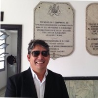 De Paula .