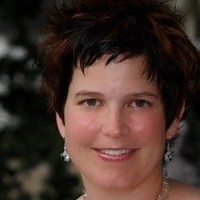 Lesley Summers Loughlin