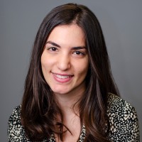 Camila Beniluz, Acas