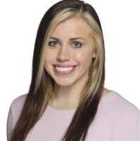 Amanda Valdivieso, Mba