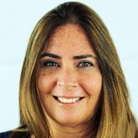 Ana Leon
