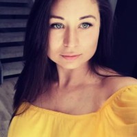 Kelsy Caouette