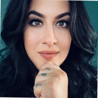 MELANIE MOLINARO