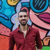 Niv Shalom