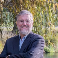Dr R. Andrew Bean