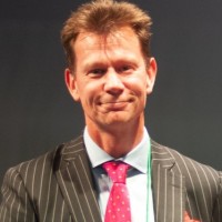 Dr Andrew Wood