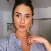 Angela Stones