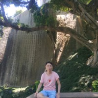何柱良