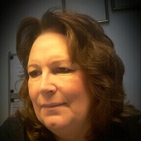 Angela Hols-Hilt