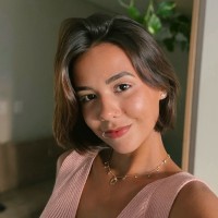 Nathália V.