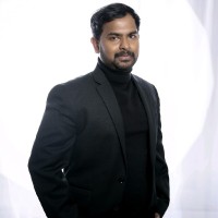Naveen Jerard, Eit