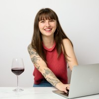 Elizabeth Comatos, DipWSET