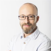 Akos Szelenyi