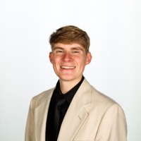 Lukas Smelser