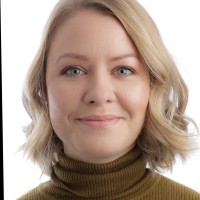 Martine L Toerressen