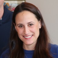 Leah Izenour