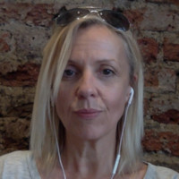 Lisa Barnes