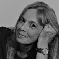 Nuria Mora