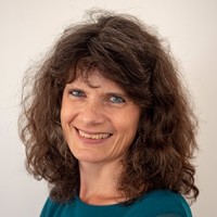 Claudia H.