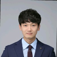 Yumin Kang