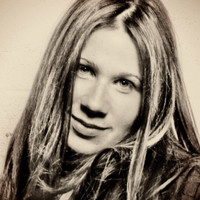 Anjanette Carlon