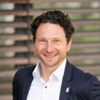 Christian Baecker
