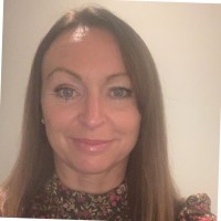 Dee Naisbitt