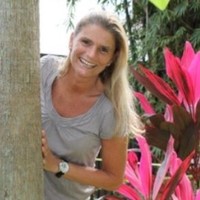 Monique Van Den Berg-Damen