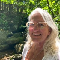 Suzanne Landry