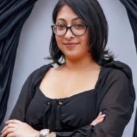 Shaina L