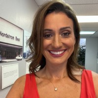 Vanessa Leonard