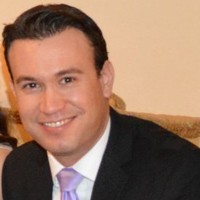 Roberto Flores