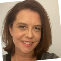Hélène PERES