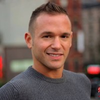 Robert Aiello