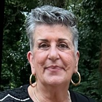 Dr Loretta Piazza
