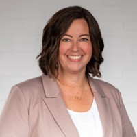 Kim Howard, Cic, Cris