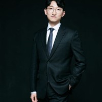 송민근