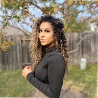 Alize James
