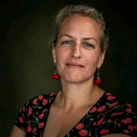 Linda Van Der Plaat, Ma