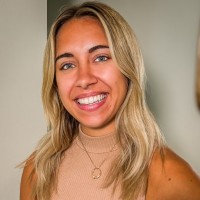 Julia Stoll